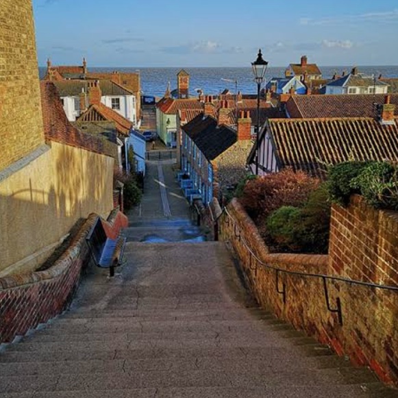 Aldburgh art moving service 
